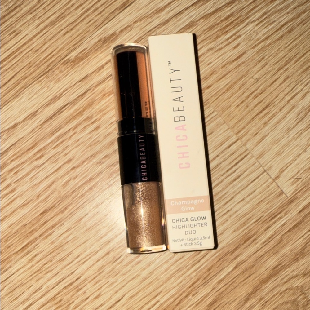 Chica Beauty Champagne Glow Highlighter Duo